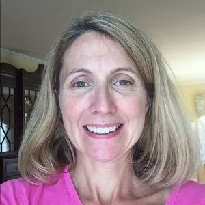 Meet your Posher, Courtney